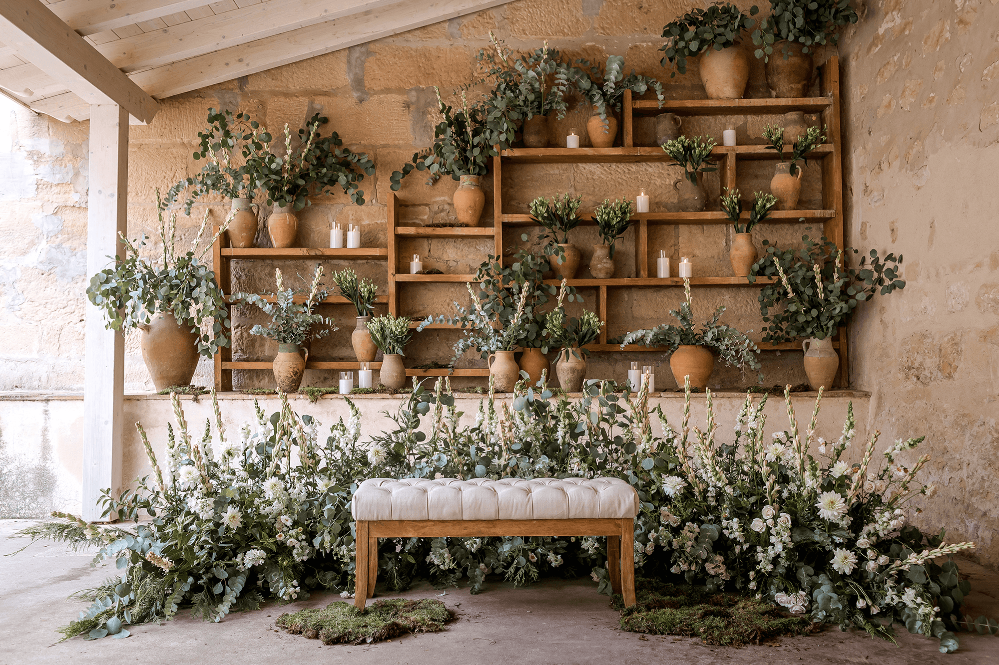 Altar de novios decorado